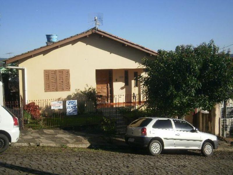 Casa com 5 quartos, 2 banheiros e 138m² à venda no bairro Cruzeiro do Sul, Taquara