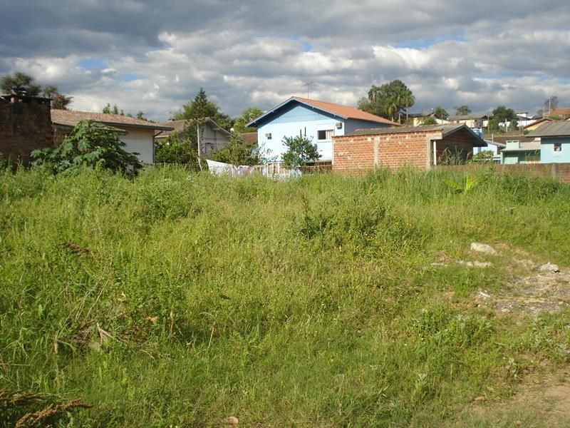 Terreno à venda no bairro Cruzeiro do Sul, Taquara