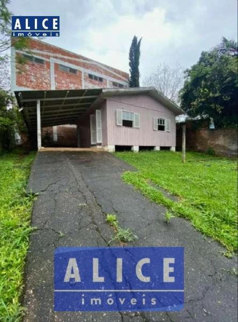 Casa - João Esteves, Centro