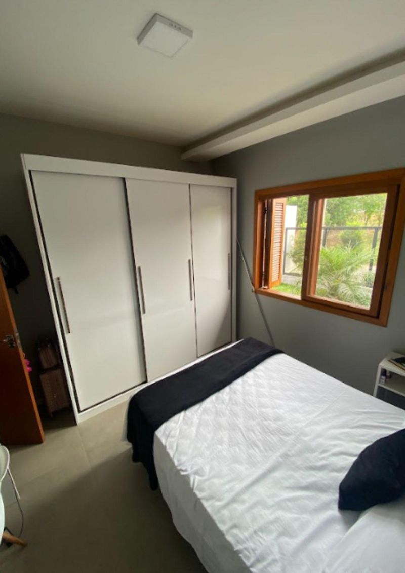 Casa com 1 quarto, 2 banheiros e 38m² à venda no bairro Mundo Novo, Taquara