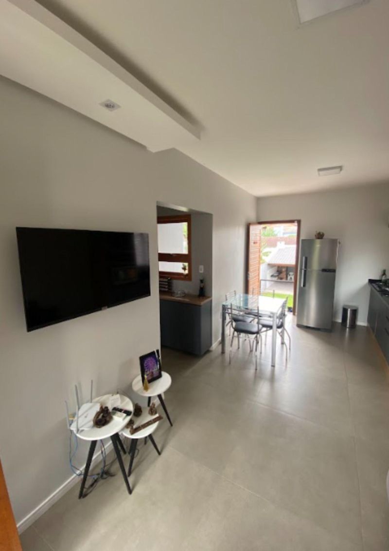 Casa com 1 quarto, 2 banheiros e 38m² à venda no bairro Mundo Novo, Taquara