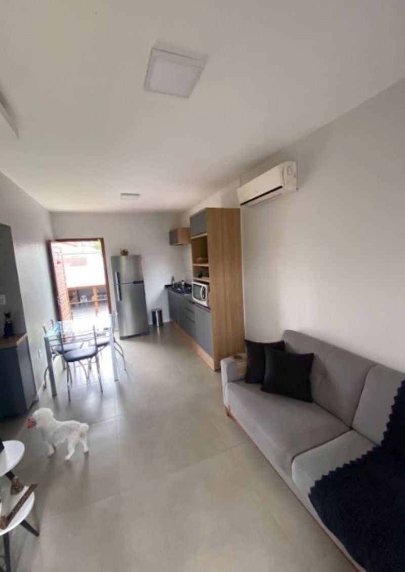 Casa com 1 quarto, 2 banheiros e 38m² à venda no bairro Mundo Novo, Taquara