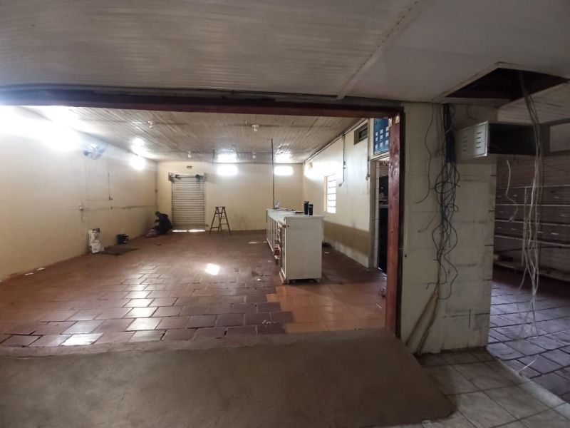 Prédio com 2 banheiros e 360m² à venda no bairro Mundo Novo, Taquara