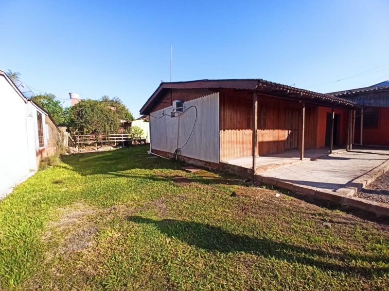 Prédio com 2 banheiros e 360m² à venda no bairro Mundo Novo, Taquara