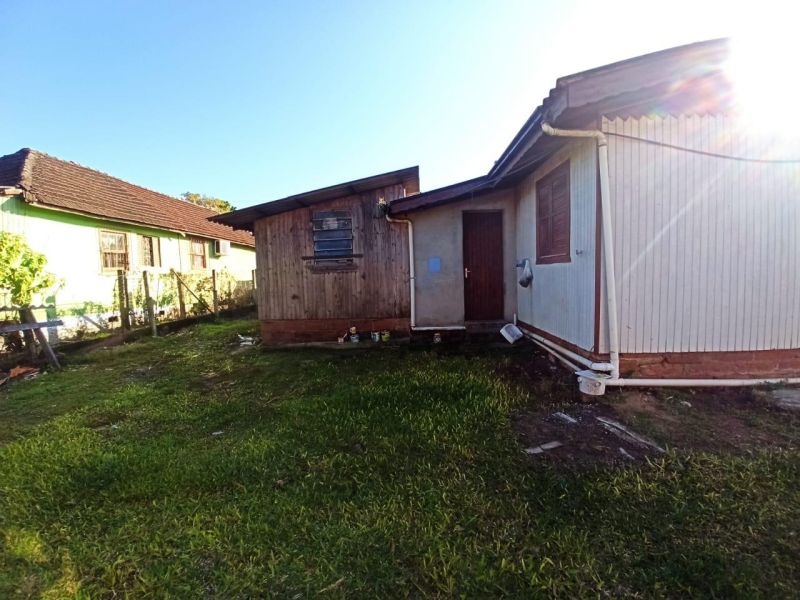Prédio com 2 banheiros e 360m² à venda no bairro Mundo Novo, Taquara