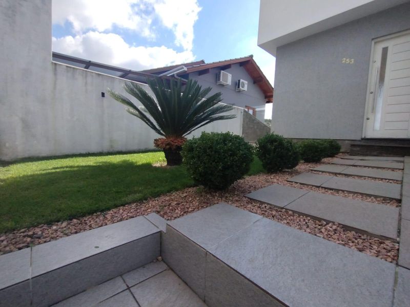 Casa com 3 quartos, 2 banheiros e 108m² à venda no bairro Mundo Novo, Taquara