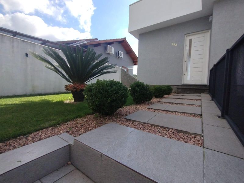 Casa com 3 quartos, 2 banheiros e 108m² à venda no bairro Mundo Novo, Taquara