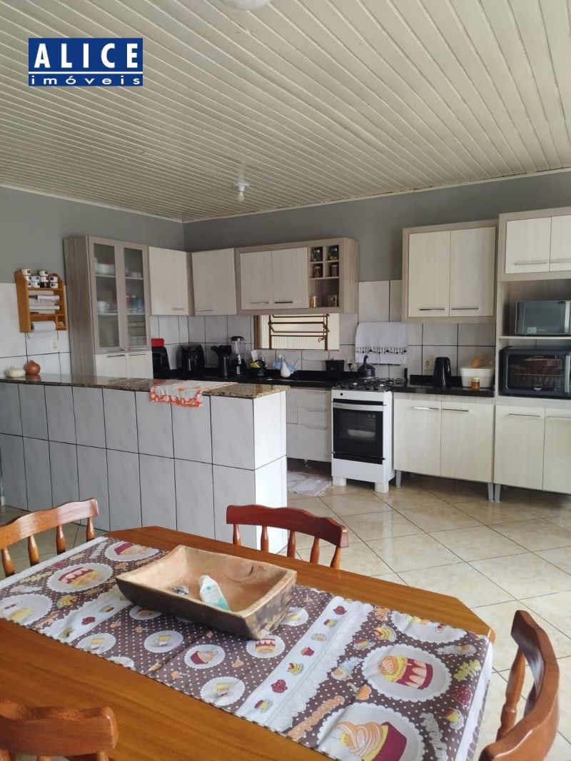 Casa com 4 quartos e 1 banheiro à venda no bairro Mundo Novo, Taquara