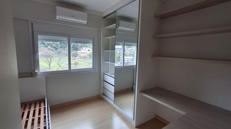 Apartamento com 2 quartos, 2 banheiros e 74m² à venda no bairro Sagrada Familia, Taquara