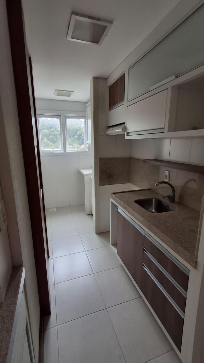 Apartamento com 2 quartos, 2 banheiros e 74m² à venda no bairro Sagrada Familia, Taquara