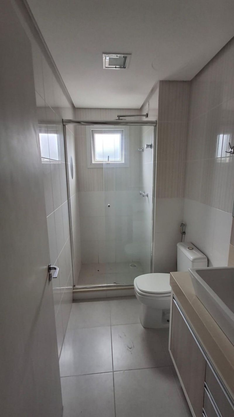 Apartamento com 2 quartos, 2 banheiros e 74m² à venda no bairro Sagrada Familia, Taquara