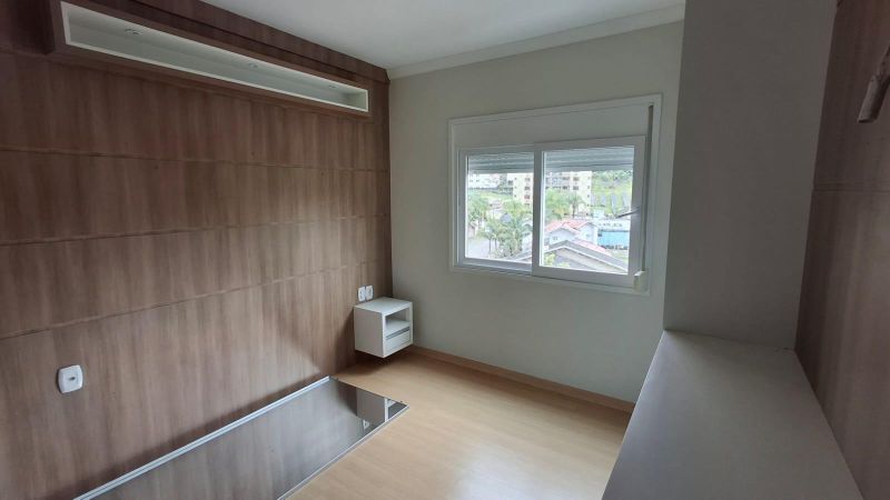 Apartamento com 2 quartos, 2 banheiros e 74m² à venda no bairro Sagrada Familia, Taquara