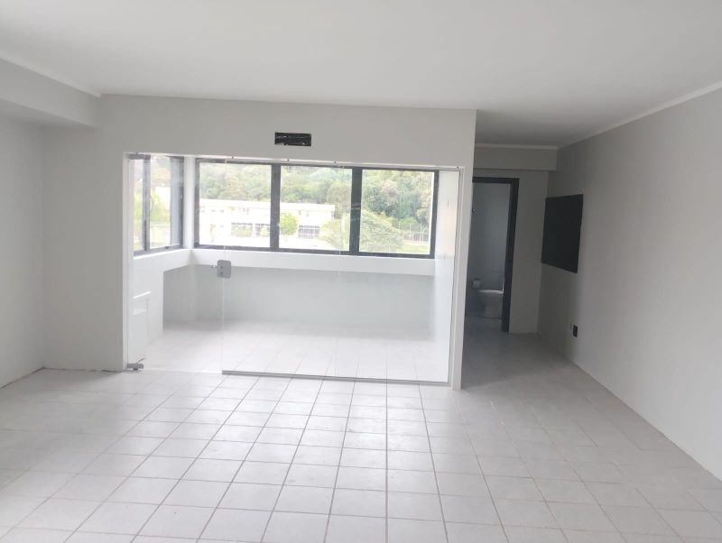 Sala com 1 banheiro e 50m² à venda no bairro Sagrada Familia, Taquara