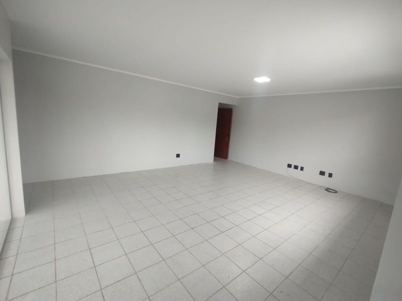 Sala com 1 banheiro e 50m² à venda no bairro Sagrada Familia, Taquara