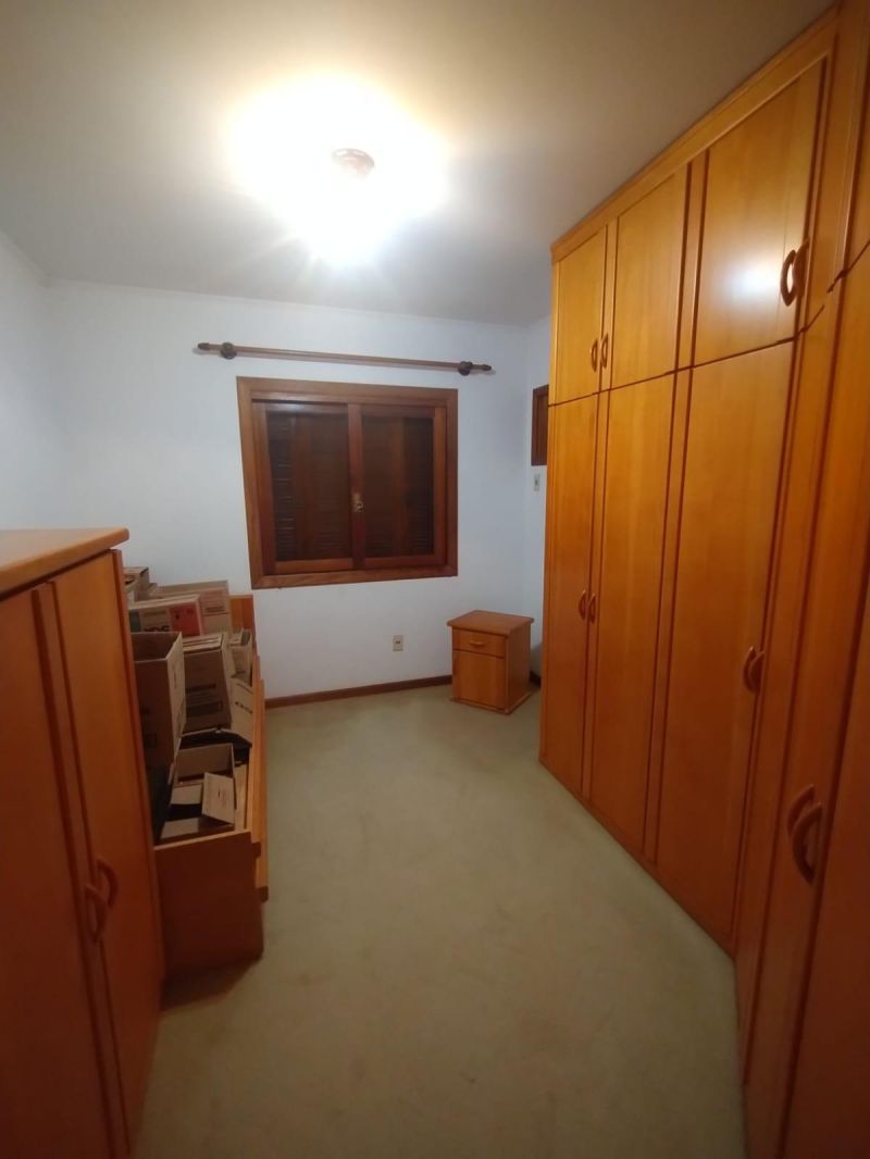 Apartamento com 3 quartos, 2 banheiros e 135m² à venda no bairro Sagrada Familia, Taquara