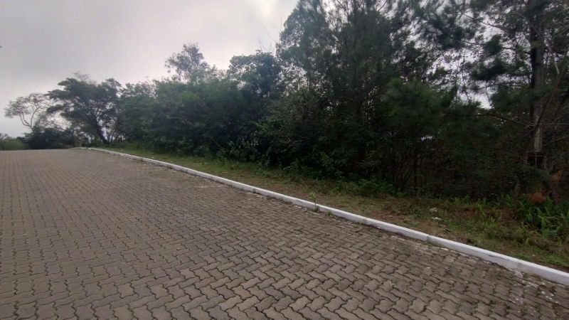 Terreno à venda no bairro Sagrada Familia, Taquara