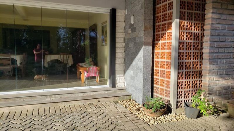 Casa com 4 quartos, 3 banheiros e 406m² à venda no bairro Sagrada Familia, Taquara