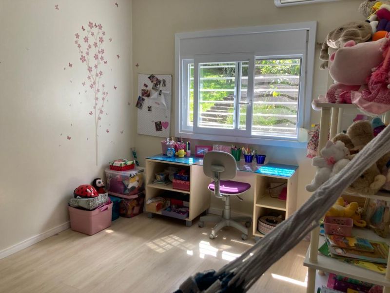 Casa com 4 quartos, 3 banheiros e 406m² à venda no bairro Sagrada Familia, Taquara