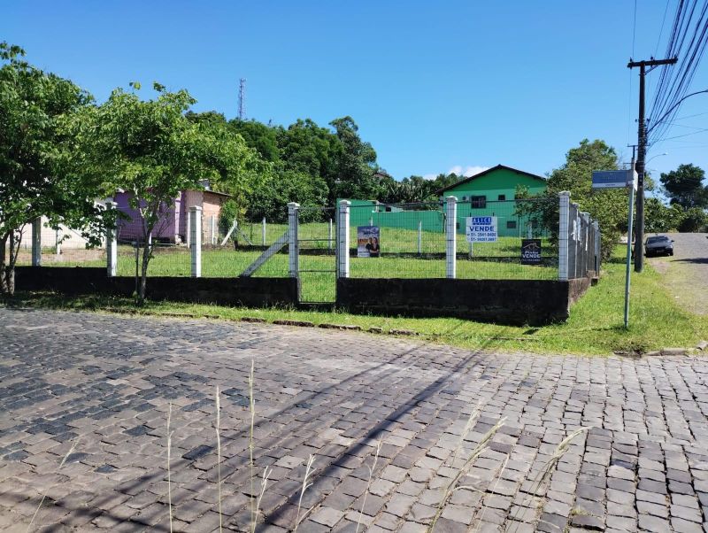 Terreno à venda no bairro Sagrada Familia, Taquara