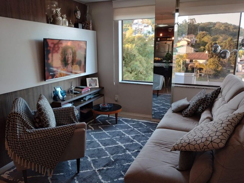 Apartamento com 3 banheiros e 77m² à venda no bairro Sagrada Familia, Taquara