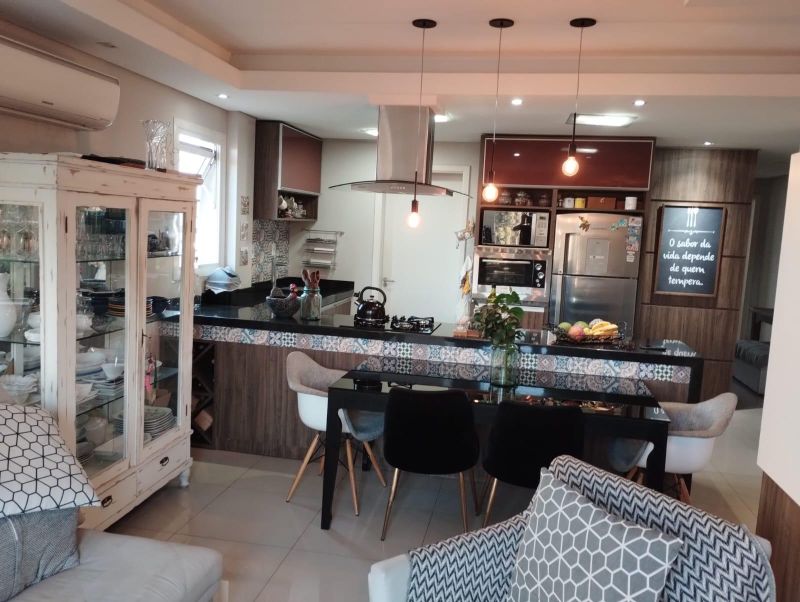 Apartamento com 3 banheiros e 77m² à venda no bairro Sagrada Familia, Taquara