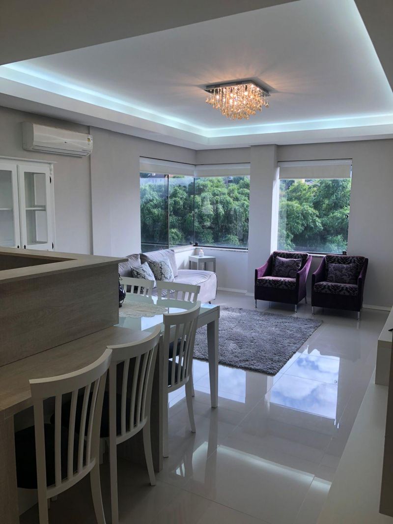 Apartamento com 3 banheiros e 88m² à venda no bairro Sagrada Familia, Taquara