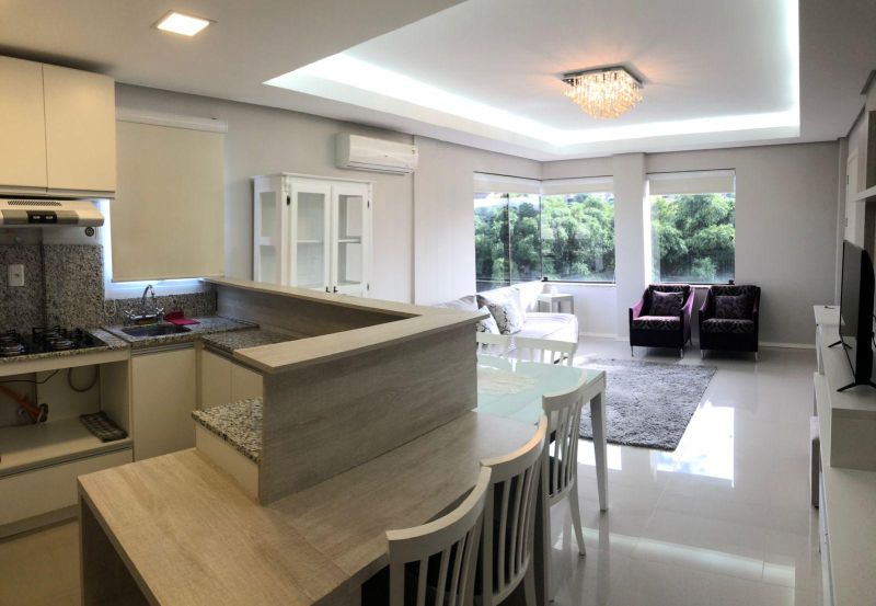 Apartamento com 3 banheiros e 88m² à venda no bairro Sagrada Familia, Taquara