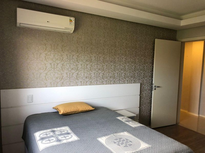 Apartamento com 3 banheiros e 88m² à venda no bairro Sagrada Familia, Taquara