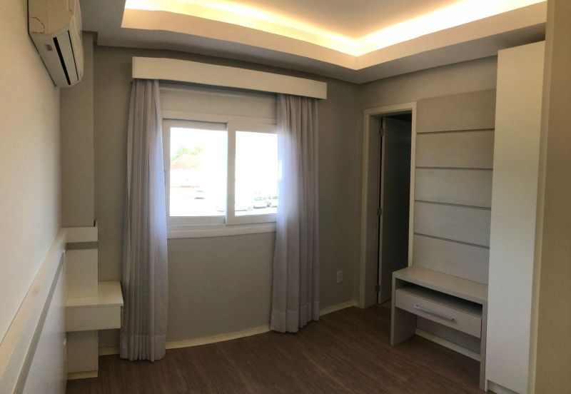 Apartamento com 3 banheiros e 88m² à venda no bairro Sagrada Familia, Taquara