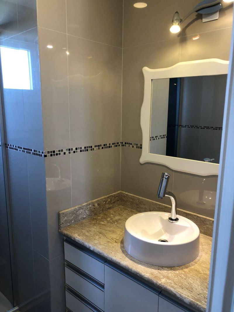 Apartamento com 3 banheiros e 88m² à venda no bairro Sagrada Familia, Taquara