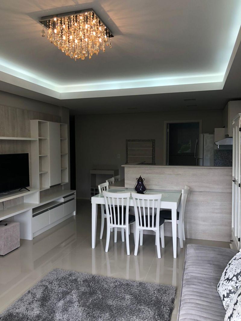 Apartamento com 3 banheiros e 88m² à venda no bairro Sagrada Familia, Taquara
