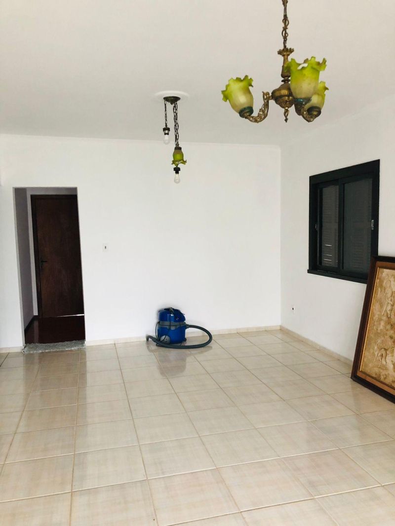 Casa com 2 quartos e 4 banheiros à venda no bairro Sagrada Familia, Taquara