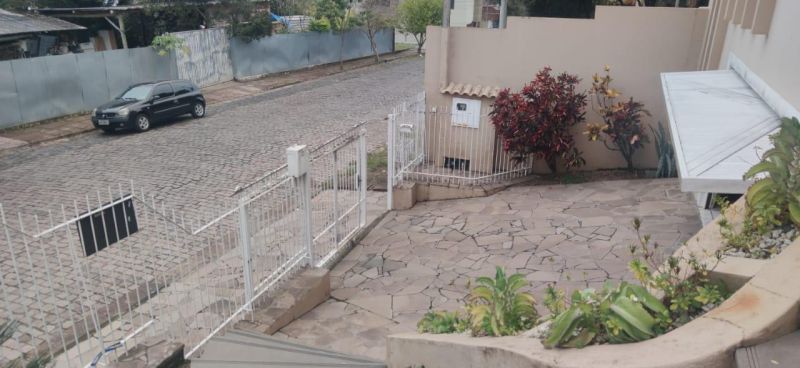 Casa com 3 quartos, 3 banheiros e 310m² à venda no bairro Sagrada Familia, Taquara