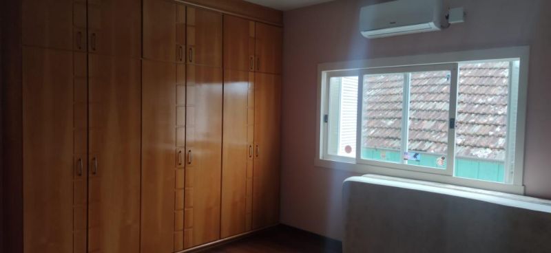Casa com 3 quartos, 3 banheiros e 310m² à venda no bairro Sagrada Familia, Taquara