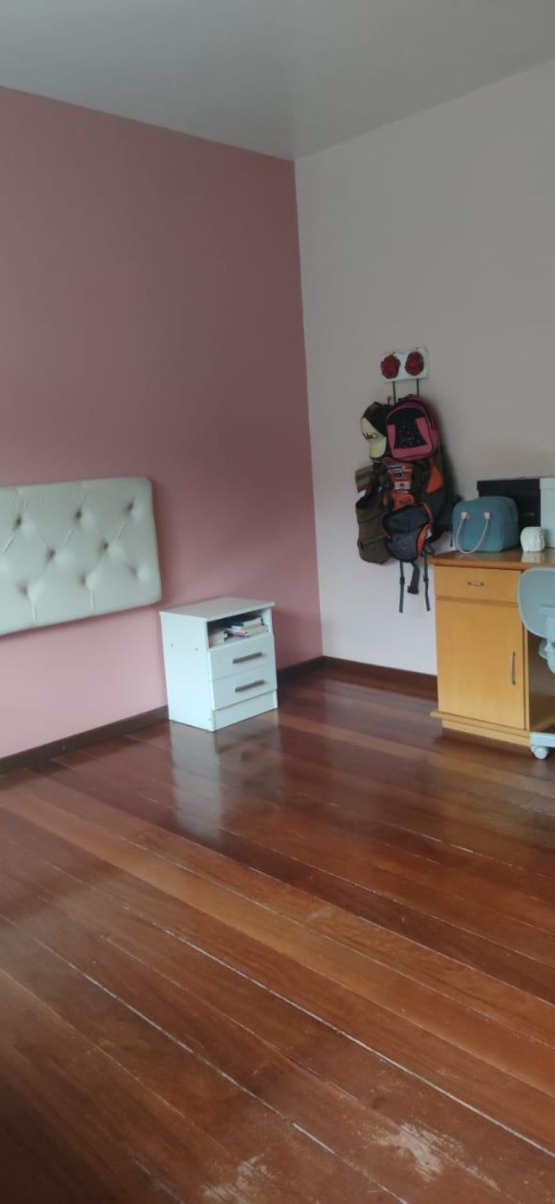 Casa com 3 quartos, 3 banheiros e 310m² à venda no bairro Sagrada Familia, Taquara