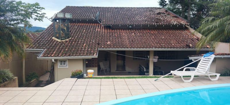 Casa com 3 quartos, 3 banheiros e 310m² à venda no bairro Sagrada Familia, Taquara
