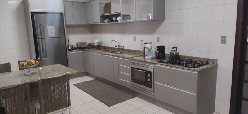 Casa com 3 quartos, 3 banheiros e 310m² à venda no bairro Sagrada Familia, Taquara