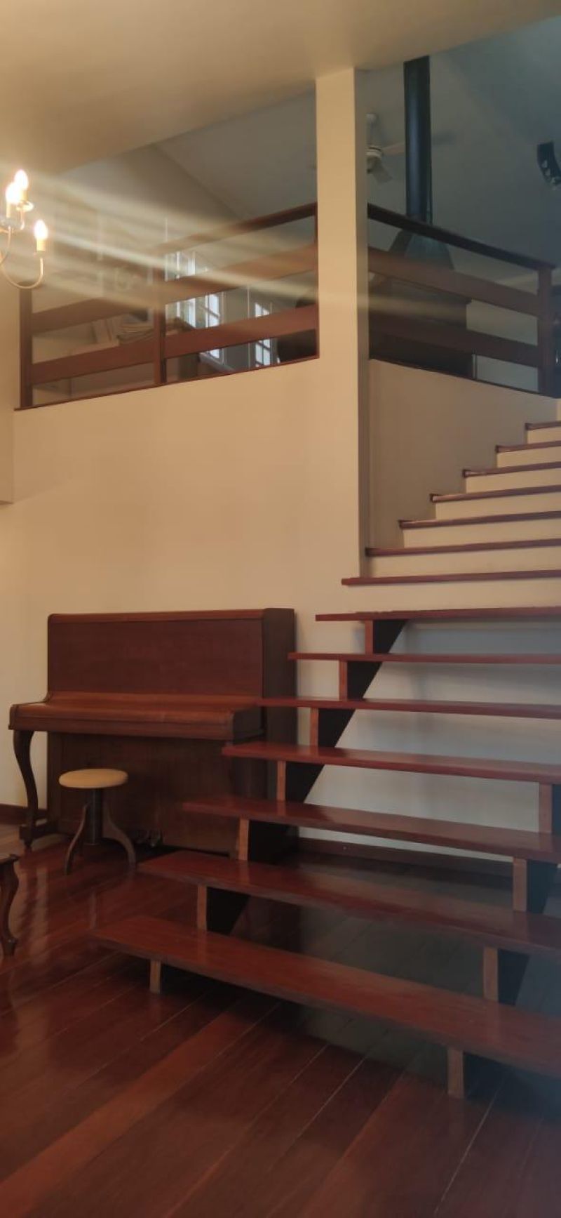 Casa com 3 quartos, 3 banheiros e 310m² à venda no bairro Sagrada Familia, Taquara