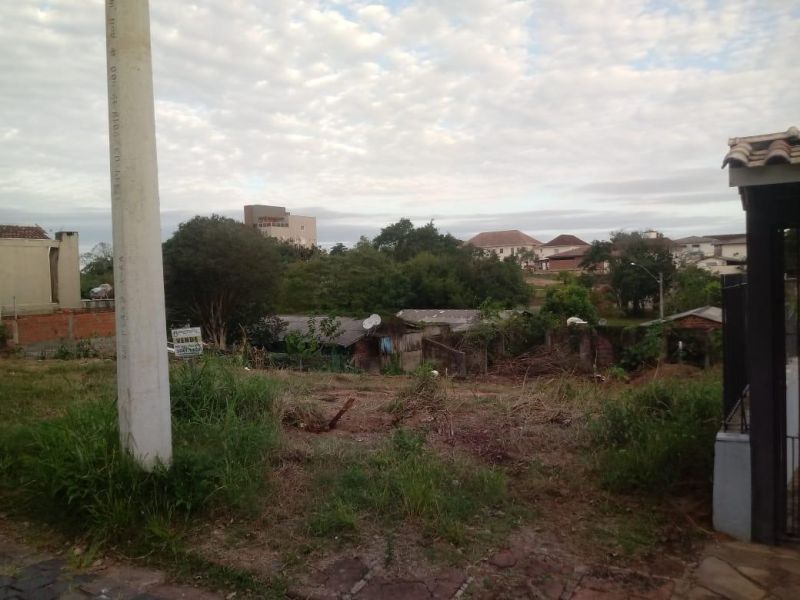 Terreno à venda no bairro Sagrada Familia, Taquara