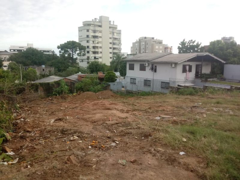 Terreno à venda no bairro Sagrada Familia, Taquara