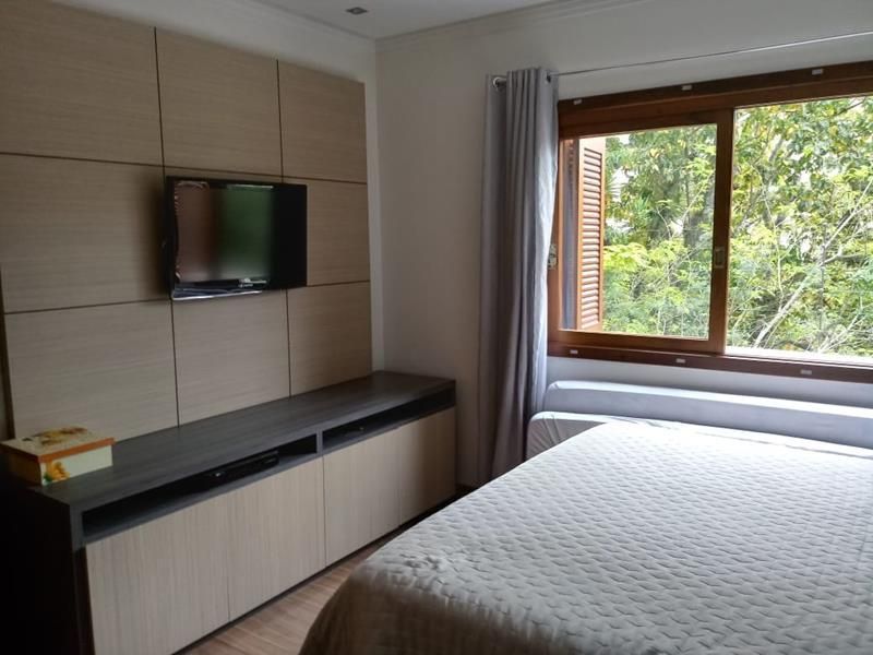Apartamento com 3 quartos, 3 banheiros e 170m² à venda no bairro Sagrada Familia, Taquara