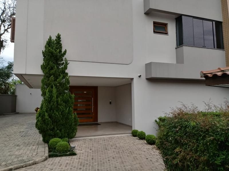 Apartamento com 3 quartos, 3 banheiros e 170m² à venda no bairro Sagrada Familia, Taquara