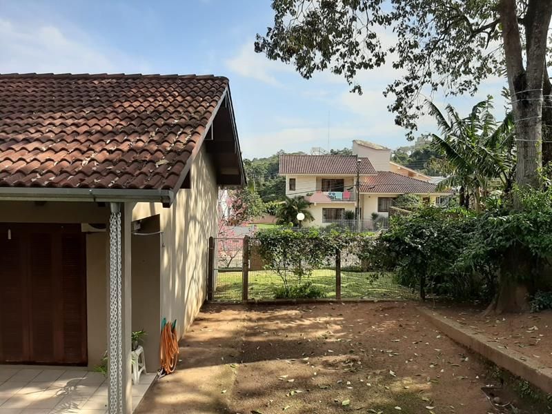 Casa com 3 quartos, 3 banheiros e 207m² à venda no bairro Sagrada Familia, Taquara