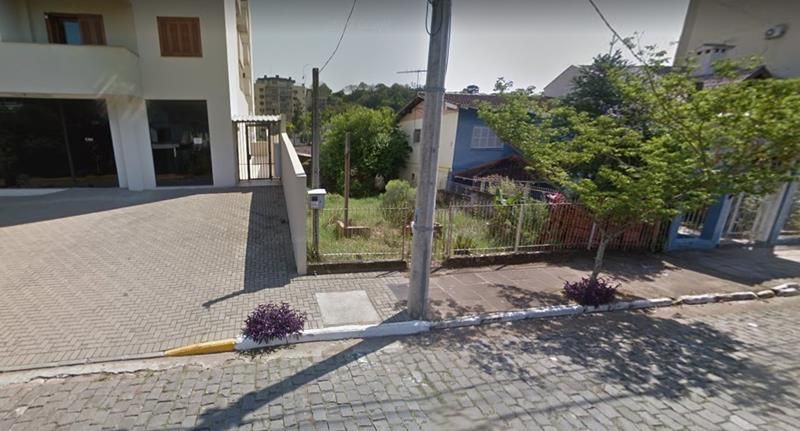 Terreno à venda no bairro Sagrada Familia, Taquara