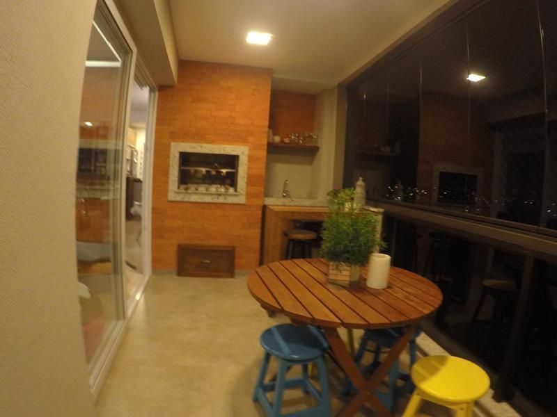 Apartamento com 2 banheiros e 155m² à venda no bairro Sagrada Familia, Taquara