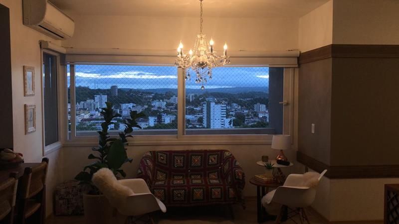 Apartamento com 2 banheiros e 155m² à venda no bairro Sagrada Familia, Taquara