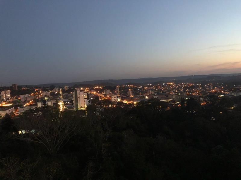 Apartamento com 2 banheiros e 155m² à venda no bairro Sagrada Familia, Taquara