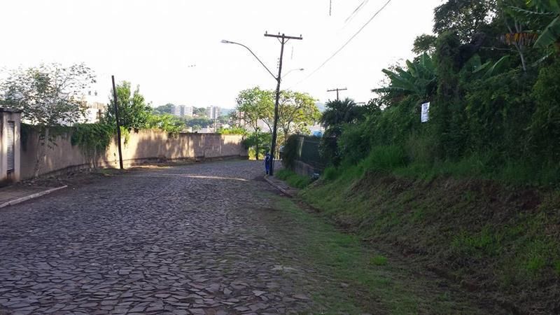 Casa com 2 quartos, 1 banheiro e 70m² à venda no bairro Sagrada Familia, Taquara