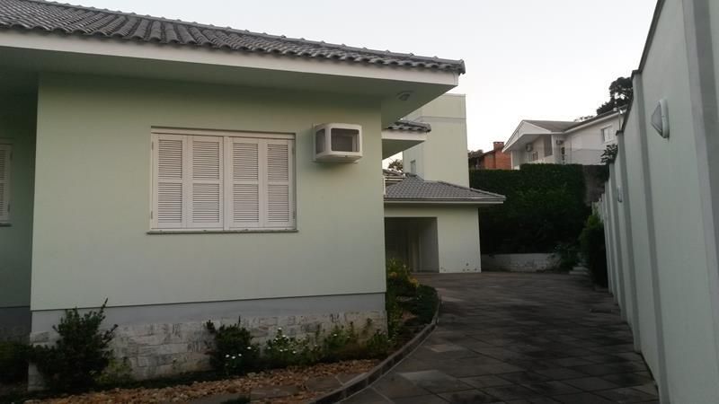 Casa com 2 quartos, 2 banheiros e 380m² à venda no bairro Sagrada Familia, Taquara