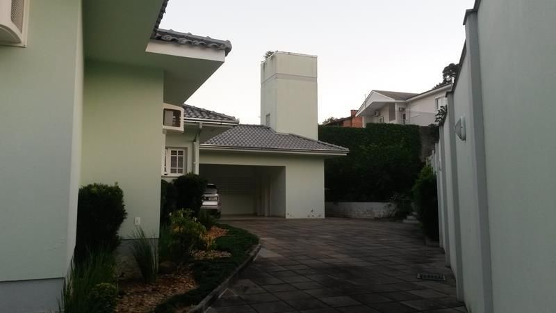 Casa com 2 quartos, 2 banheiros e 380m² à venda no bairro Sagrada Familia, Taquara